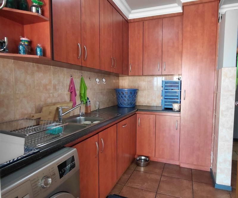 3 Bedroom Property for Sale in Langenhovenpark Free State